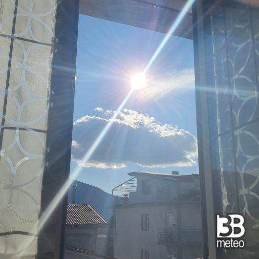 Forse non rilevano bene la temperatura...qui sono almeno 25 gradi