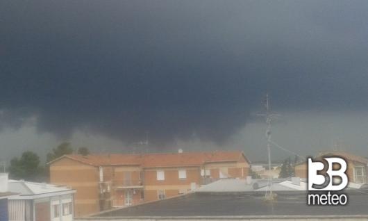temporale alle 15.00 su cerignola