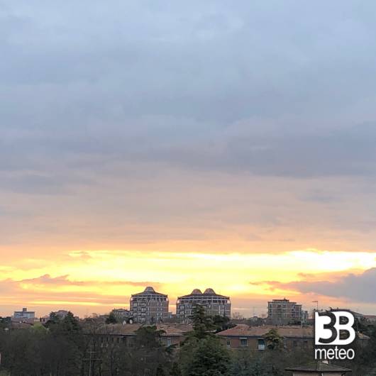 Nubi sparse reggio emilia