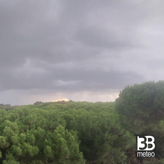 Tempesta in arrivo a Rosolina mare