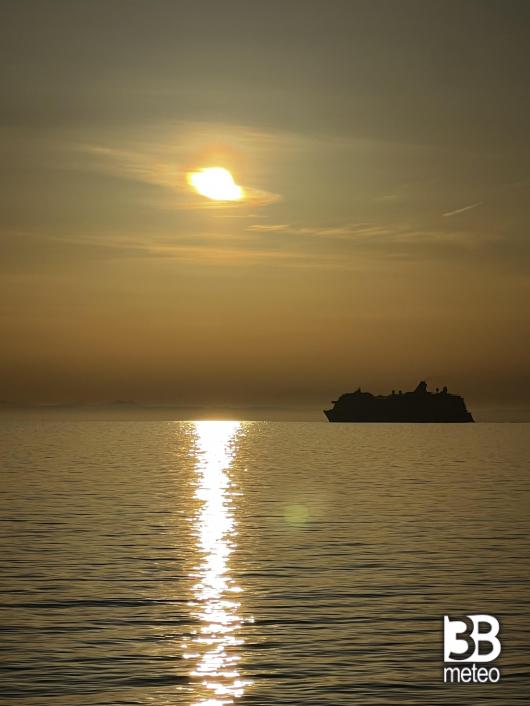 taranto al tramonto