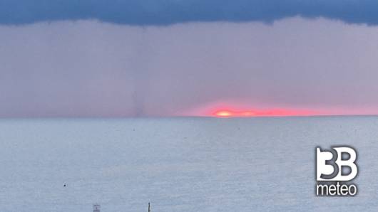tromba d'aria all'alba