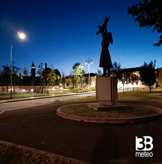 Livraga by night.