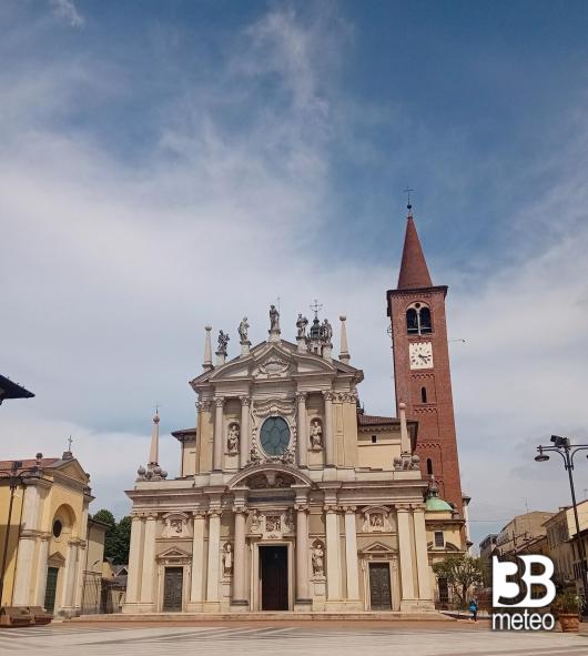 una giornata di sole e nuvole