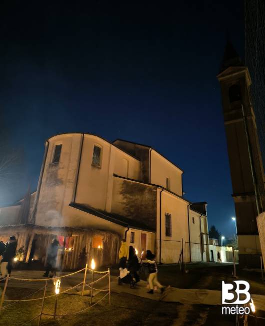 chiesa e presepe