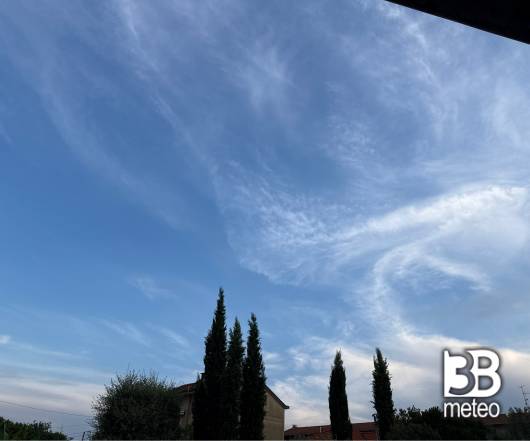 Cielo poco nuvoloso
