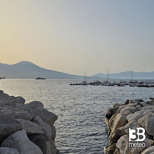 Napoli via caracciolo