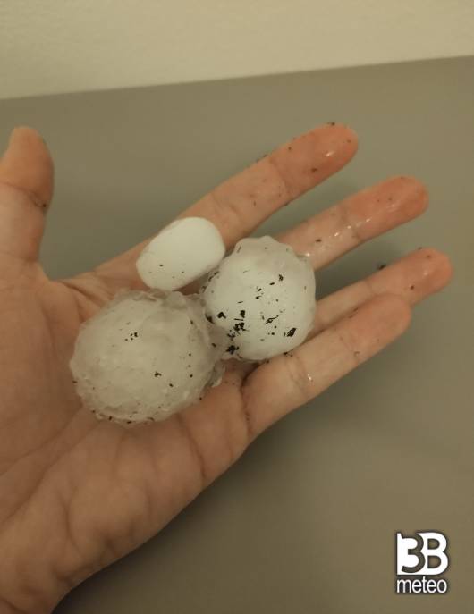 temporale con grandine e vento