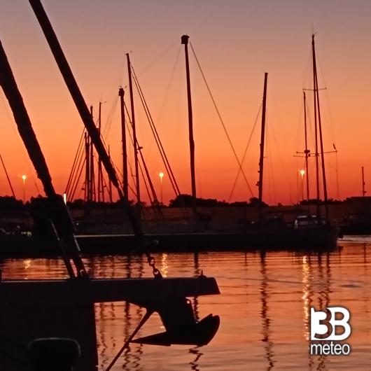 alba del 10 luglio Roccella Ionica