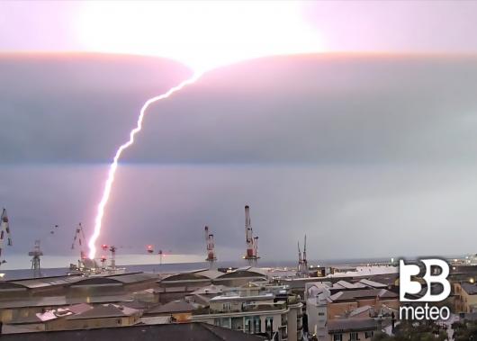 Temporale su Genova Sestri Ponente