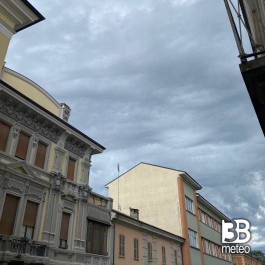 Cuneo centro un po di goccioline di pioggia