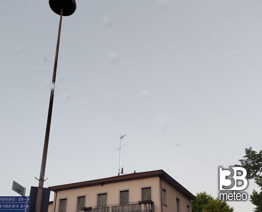 il cielo in estate alle 21.20