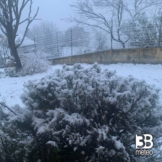 Leggera nevicata ma strade pulite