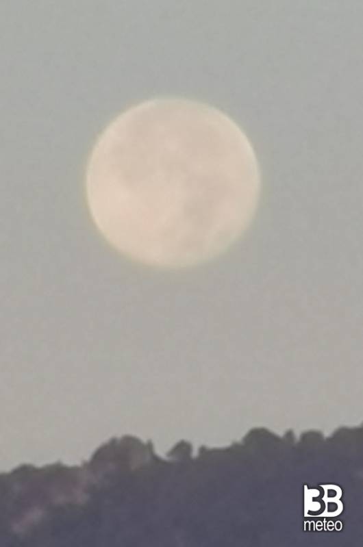 il tramonto della grande luna