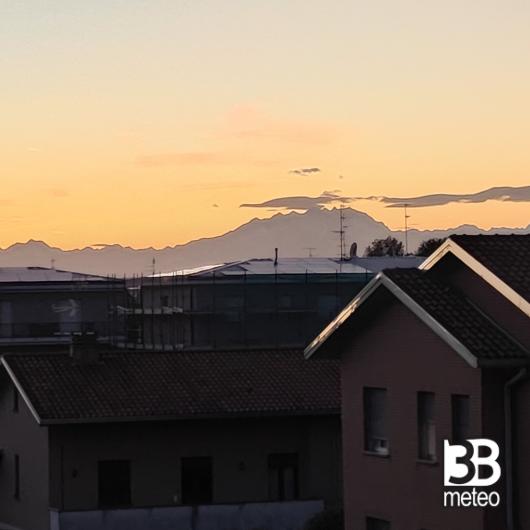 Monte rosa al tramonto dalla mansarda