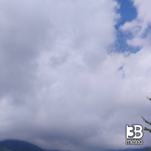 Nuvoloso e brutto per adesso non piove e non tuona con un po di aria fresca