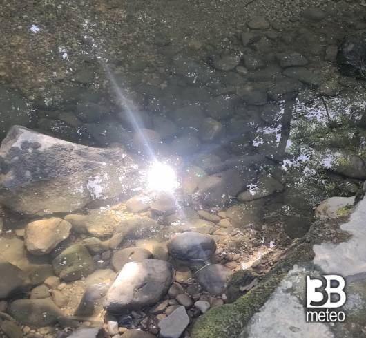 il sole che si rispecchia nell' acqua del cormor. i miei attimi speciali adry