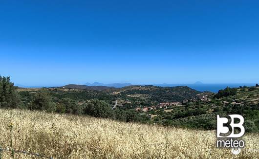 basico' - sullo sfondo le isole eolie