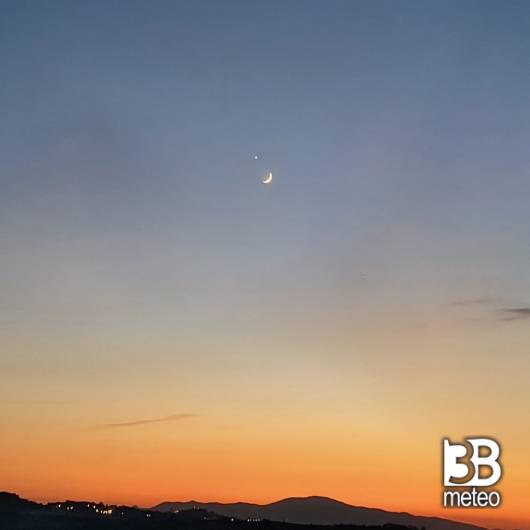 bacio tra luna e venere
