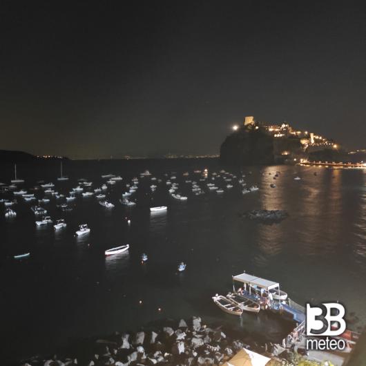 Sotto il castello aragonese