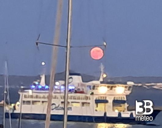 luna rossa