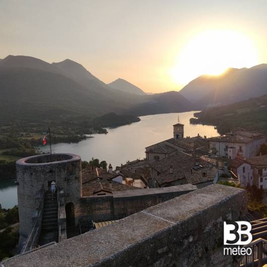 Tramonto da castello