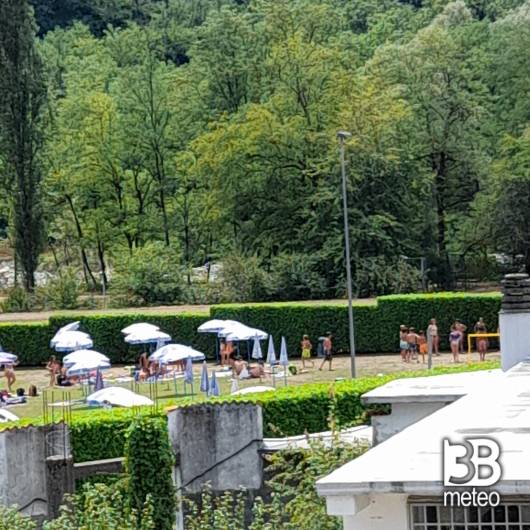 Che bello i bimbi dei centri estivi alla piscina lidia burocco portano gioia allegria