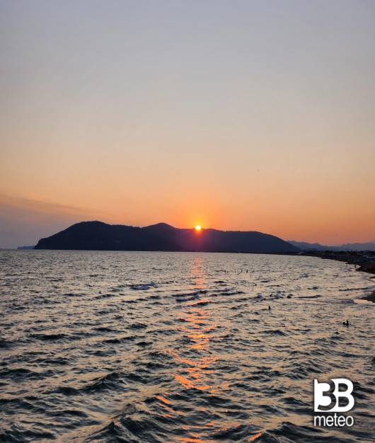 tramonto marina di carrara
