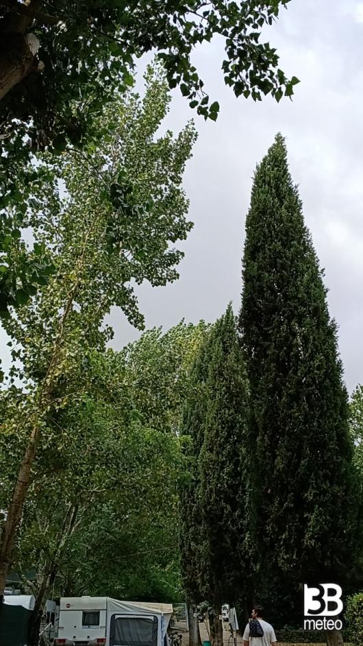Vento forte e nuvole a Bracciano