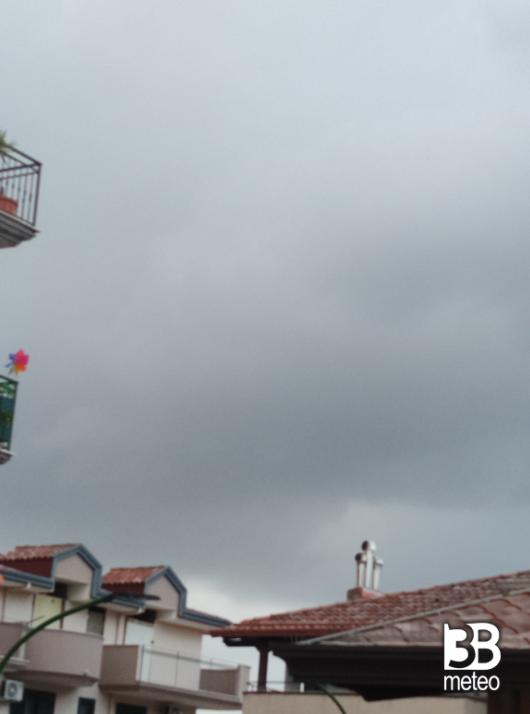 molto nuvoloso