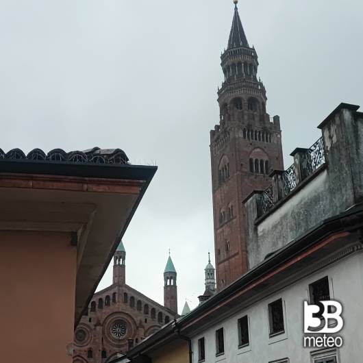 Cremona centro pioggia debole