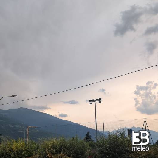 Qualche goccia sui rilievi a sud