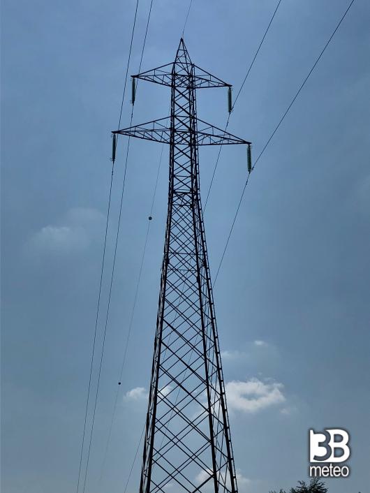 Alta tensione 130 mila Volt - foto fatta da Giuseppe g Mozzo