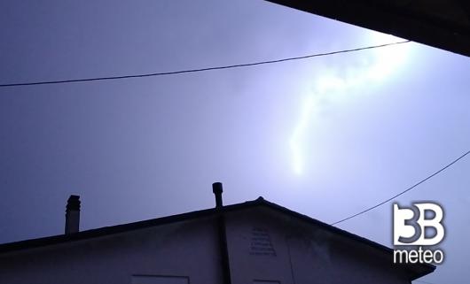 fulmine a Sant'Eufemia di Borgoricco Nik jaguaro