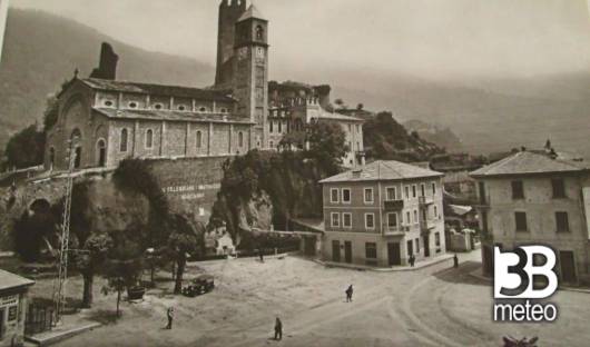 Pont canavese - piazza craveri anni 30