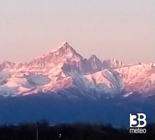 monviso all'alba