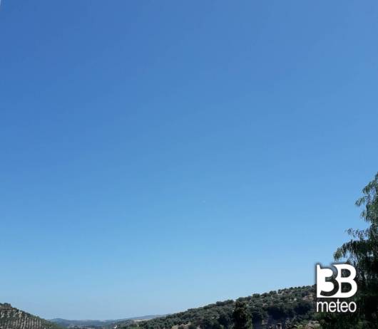 Rossano-tempo soleggiato e caldo