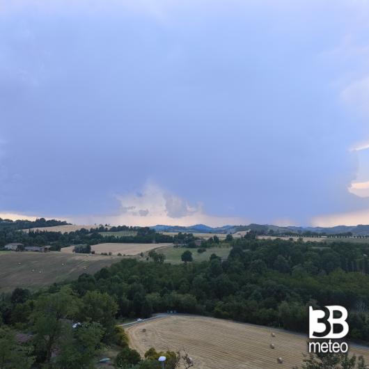 Tuoni in lontananza