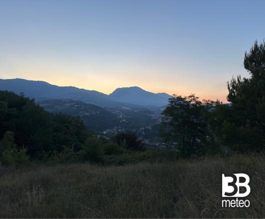 Foto serale da teramo con vista monti gemelli