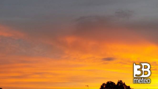 Il tramonto a montecchio emilia