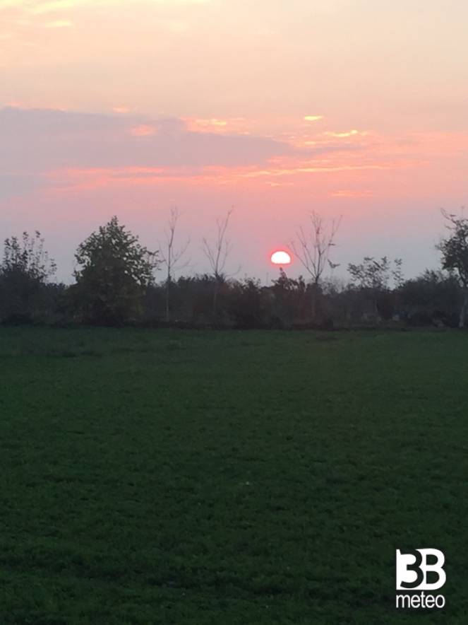 tramonto nelle campagne 