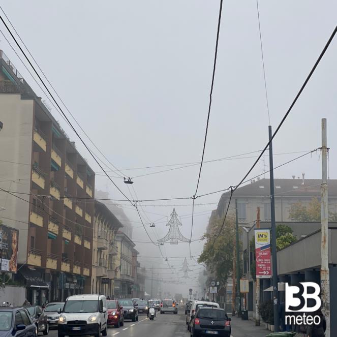 Milano con inizio atmosfera natalizia