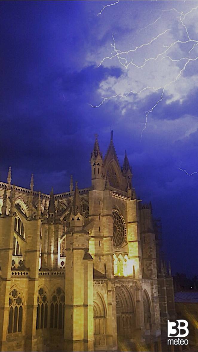 Cattedrale in tempesta