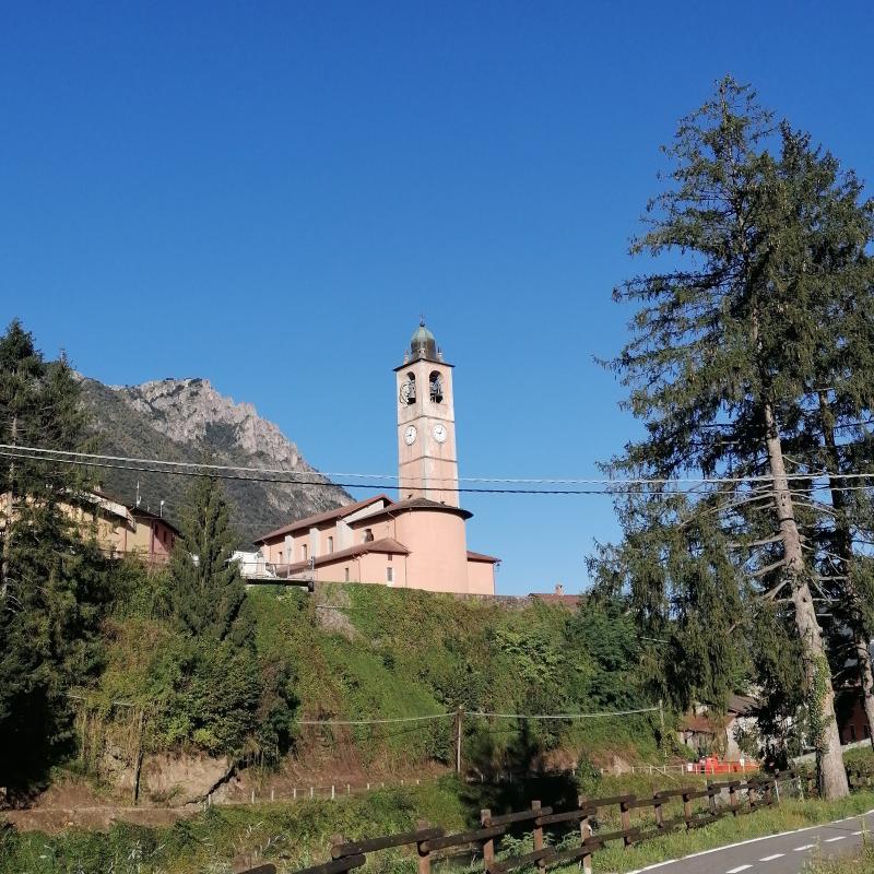 Chiesa di Cortenova e pizzo di parlasco