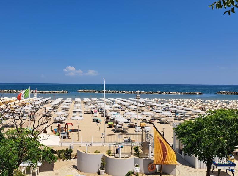 giugno come agosto