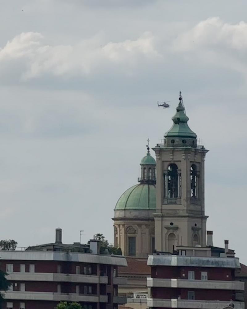 9-6-2026 Rho elicottero sul santuario