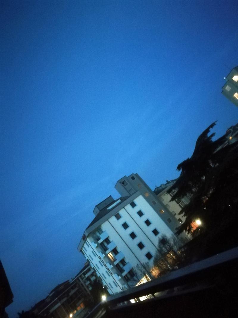 guarda l'alba che ci insegna a sorridere la mery
