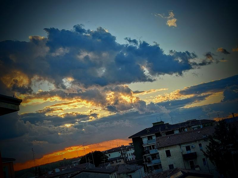 e ogni volta che torna sera...la mery
