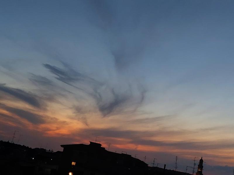 ormai e' tardi guarda il tempo vola via. la mery