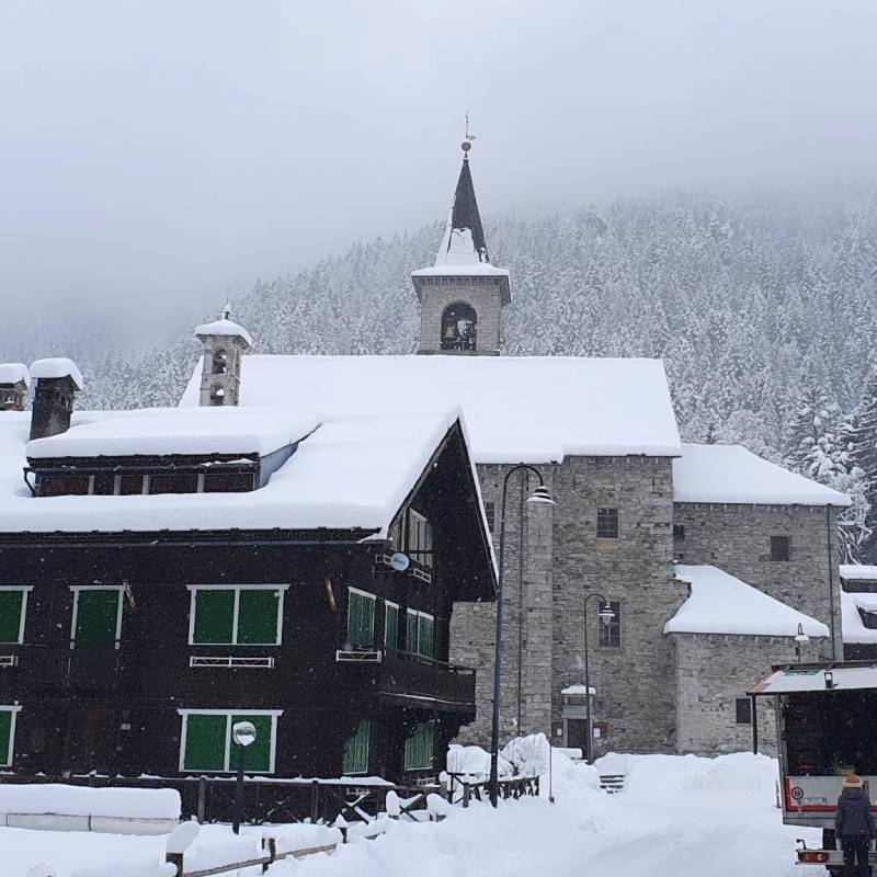 la chiesa